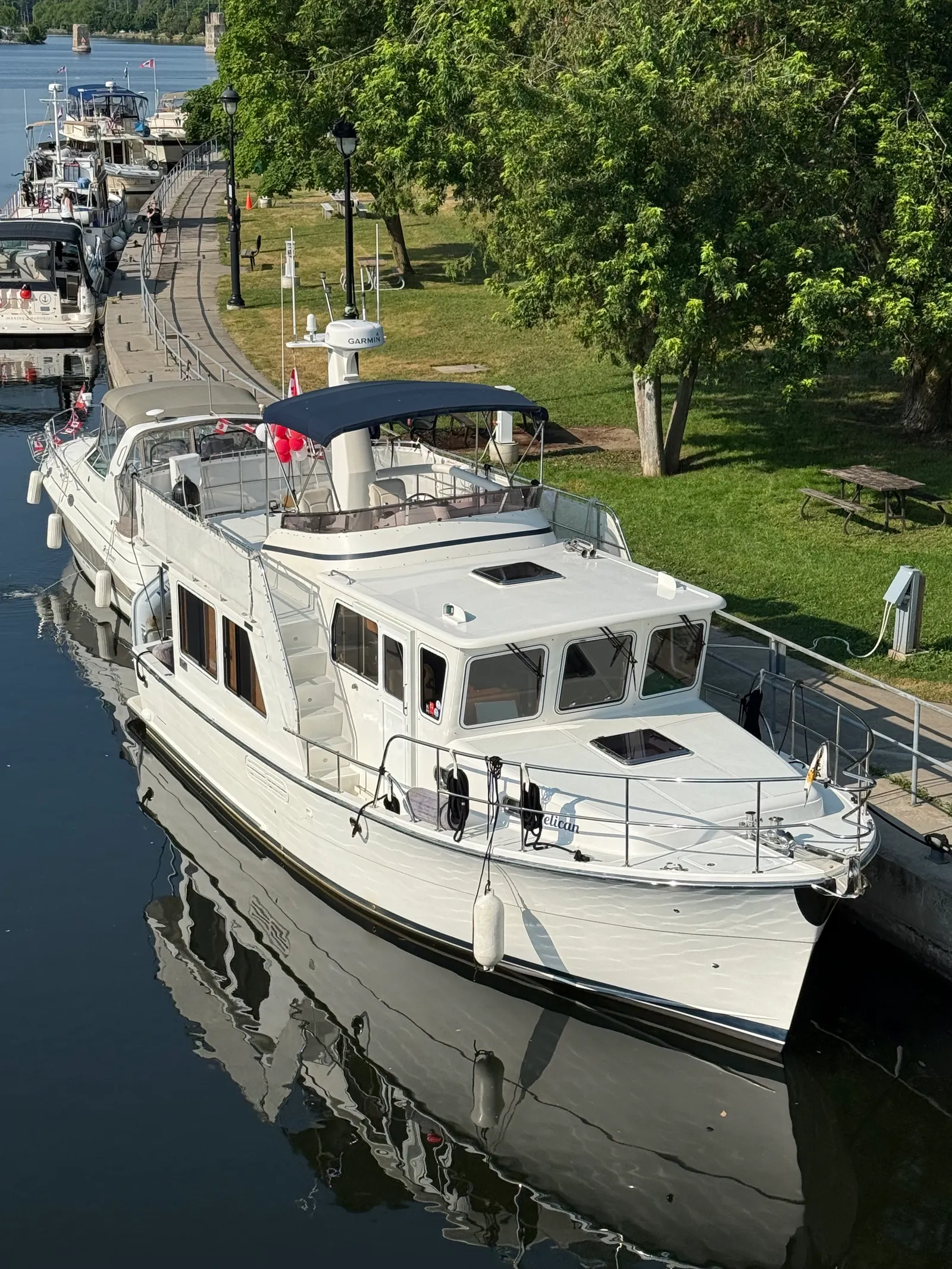 2018 Helmsman 38E - Pelican underway